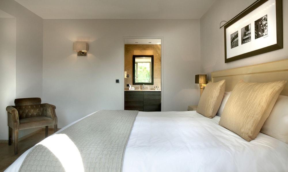 Residence Hoteliere 4 Etoiles Les Mas Du Grand Vallon Mougins Eksteriør billede