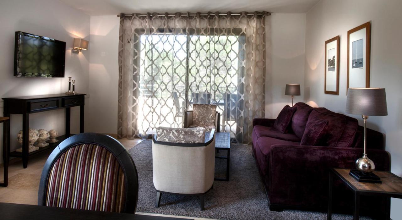 Residence Hoteliere 4 Etoiles Les Mas Du Grand Vallon Mougins Eksteriør billede