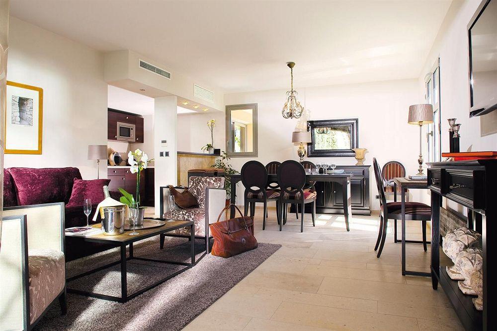 Residence Hoteliere 4 Etoiles Les Mas Du Grand Vallon Mougins Værelse billede